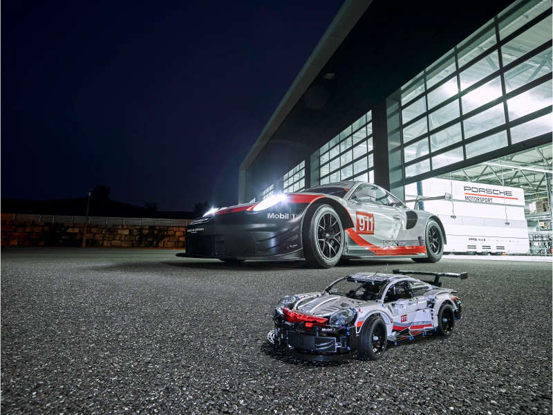 LEGO® Technic - Porsche 911 RSR (42096)