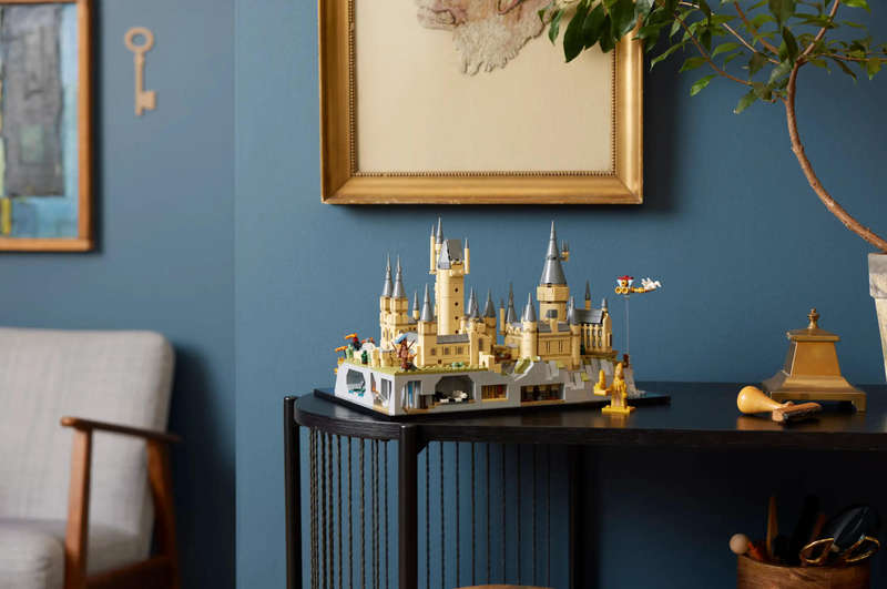 LEGO® Harry Potter - Hogwarts Castle and Grounds (76419)