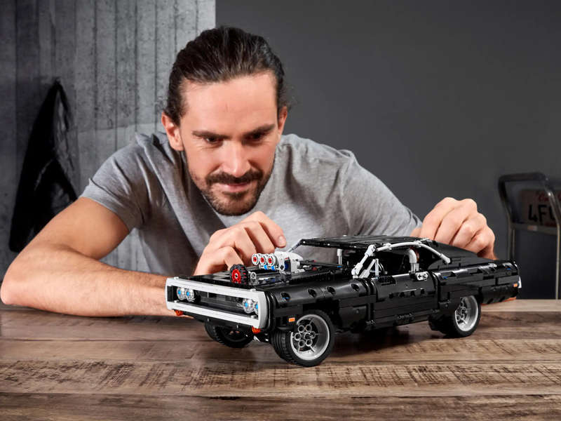 LEGO® Technic - Dom's Dodge Charger (42111)