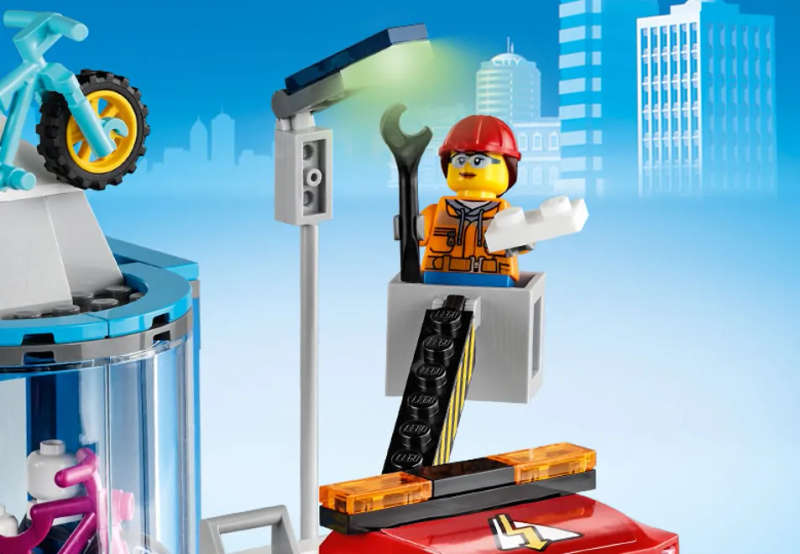 LEGO® City - Shopping Street (60306) - [Pre-owned set]