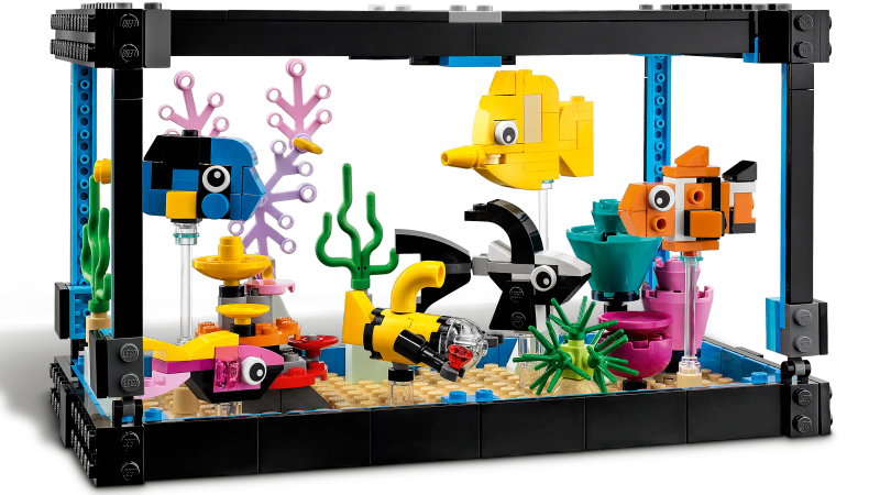 LEGO® Creator 3-in-1 Fish Tank (31122)
