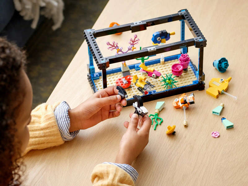 LEGO® Creator 3-in-1 Fish Tank (31122)