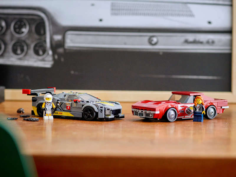 LEGO® Speed Champions - Chevrolet Corvette C8.R Race Car and 1969 Chevrolet Corvette (76903)