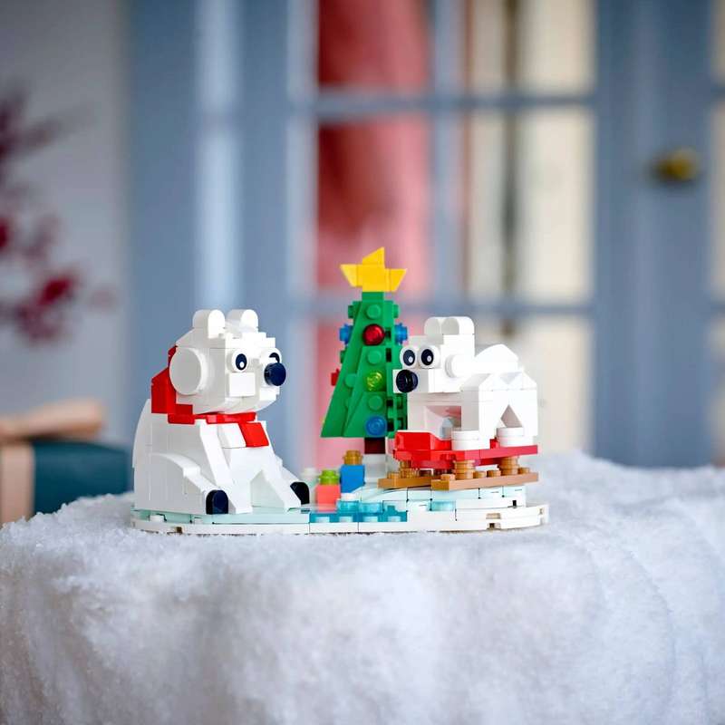 LEGO® Wintertime Polar Bears (40571)