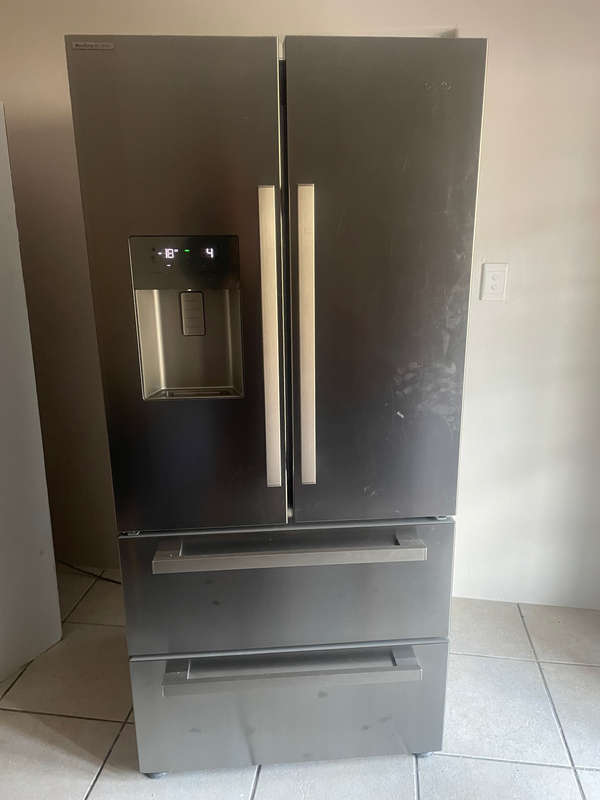 Beko 530L French Door Fridge with Water Dispenser