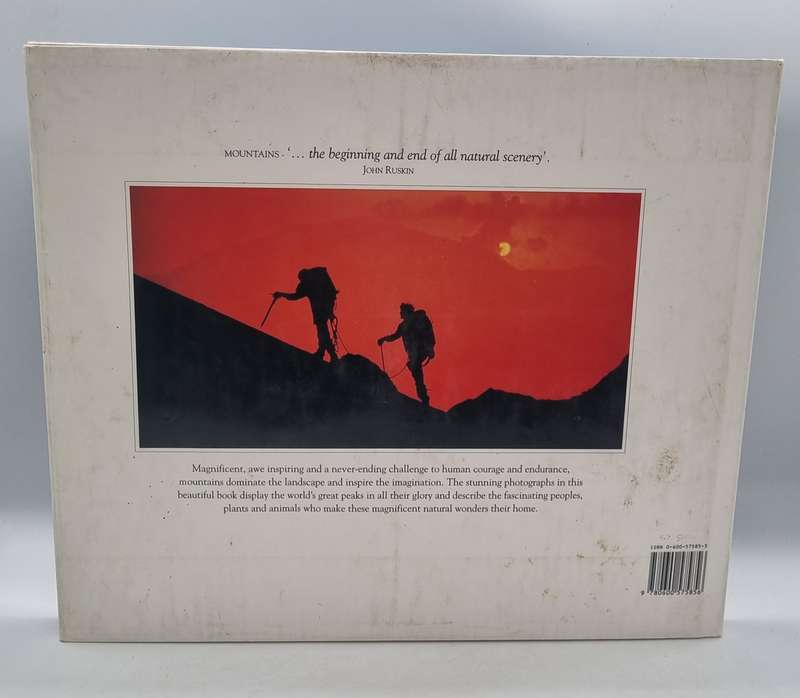 Mountains by Keith Lye | Introduction by Chris Bonington