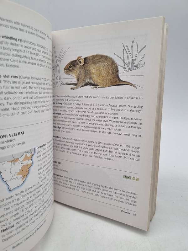 Smithers' Mammals of Southern Africa - A Field Guide - Peter Apps