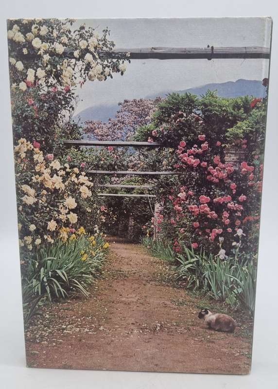 How to Grow Roses in the Southern Hemisphere - K R Van Der Spuy