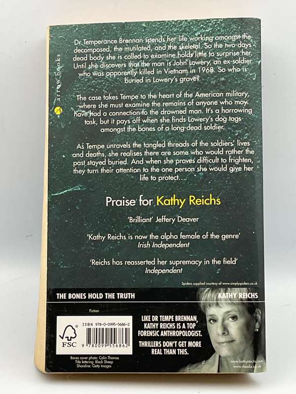 Mortal Remains by Kathy Reichs