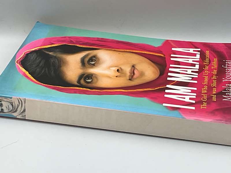 I Am Malala: The Girl Who Stood Up for Education and Was Shot by the Taliban