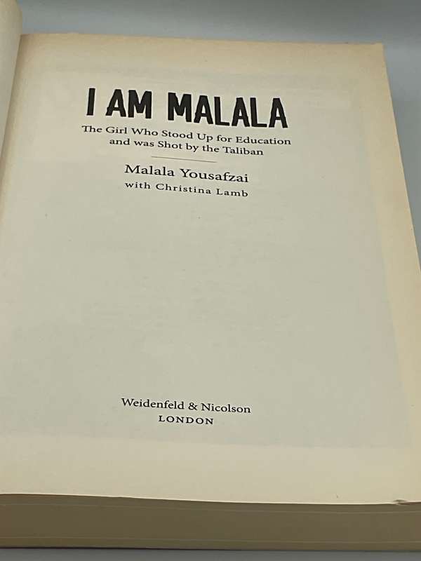I Am Malala: The Girl Who Stood Up for Education and Was Shot by the Taliban