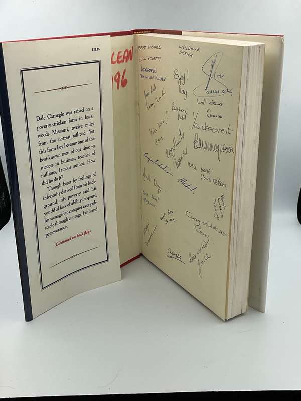 Dale Carnegie's Scrapbook: A Treasury of the Wisdom of the Ages