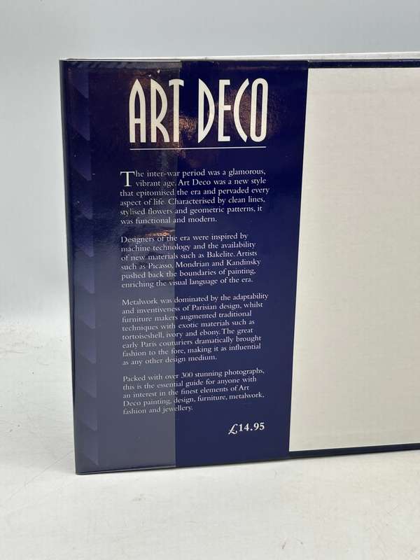 Art Deco  - A Stunning Guide to the Most Celebrated Era of 20th Century Art and Design 2003