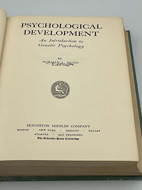 Psychological Development: An Introduction to Genetic Psychology - Norman L. Munn 1938