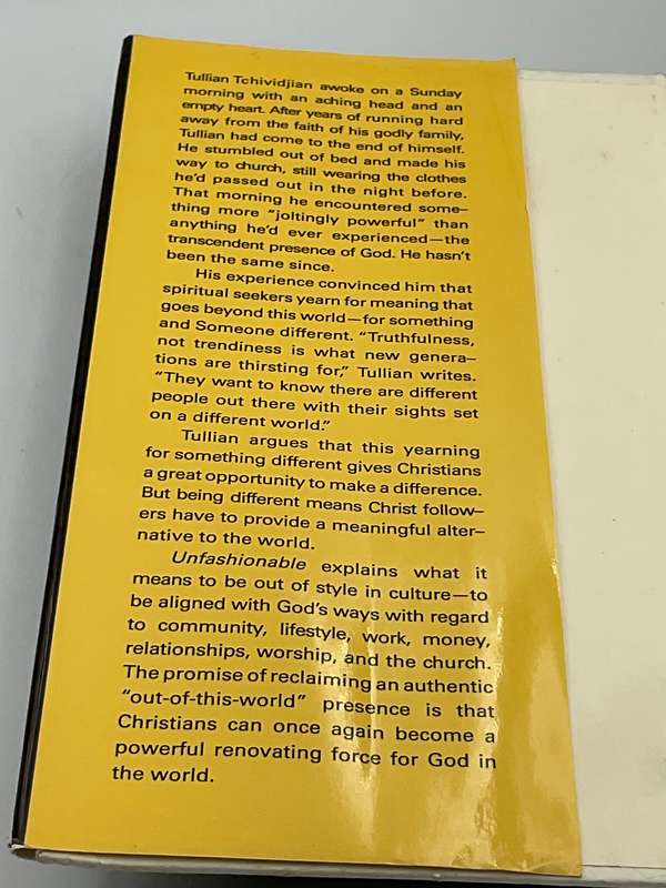 Unfashionable: Making a Difference in the World by Being Different - Tullian Tchividjian