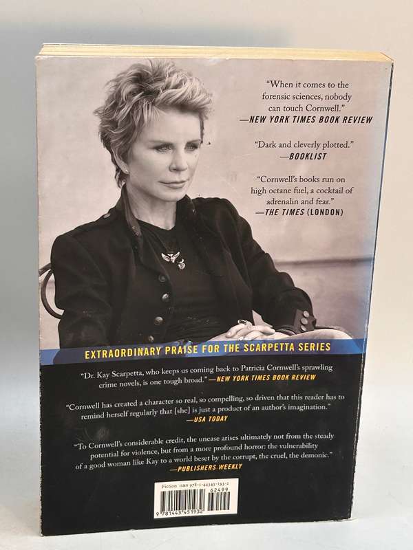 Chaos by Patricia Cornwell