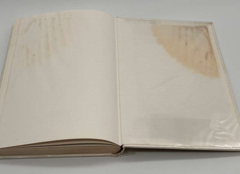 Wingfield - A Pictorial History by Gerry de Vries | Signed by author & 6 contributors | Water damage