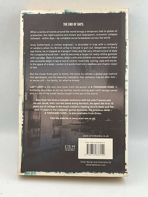 Last Light - Alex Scarrow | Soft Cover Large Format