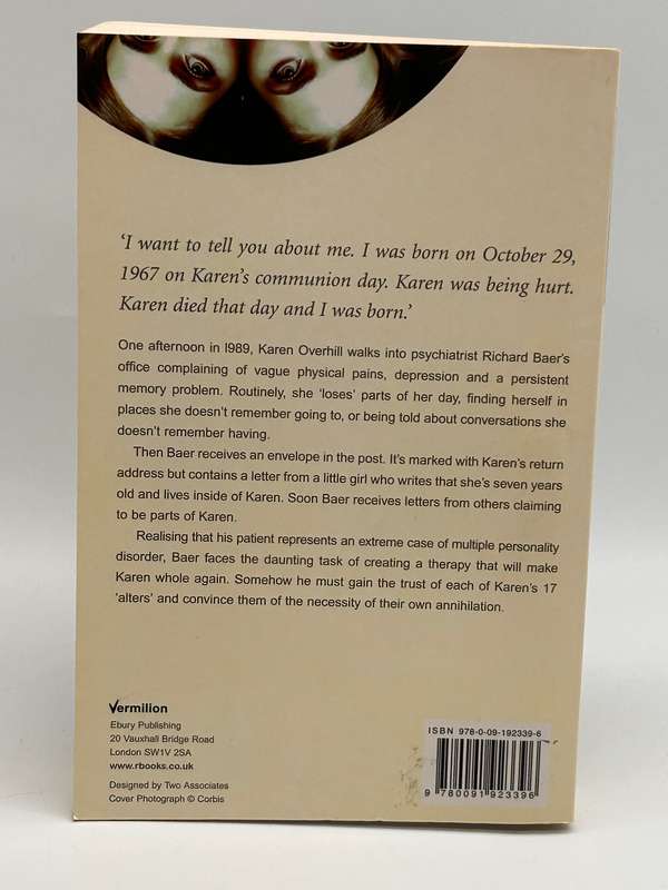 A Life in Pieces: The harrowing true story of a woman with multiple personality disorder ~ RK Baer