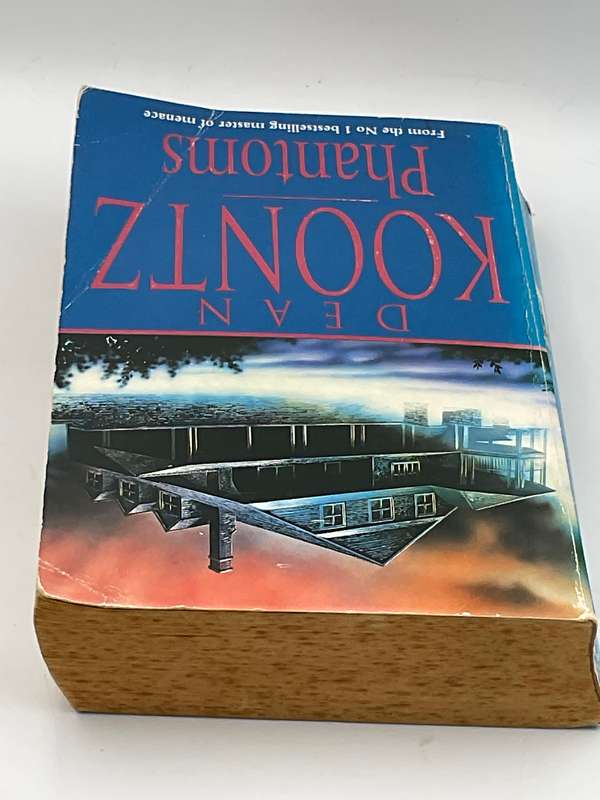 Phantoms - Dean Koontz