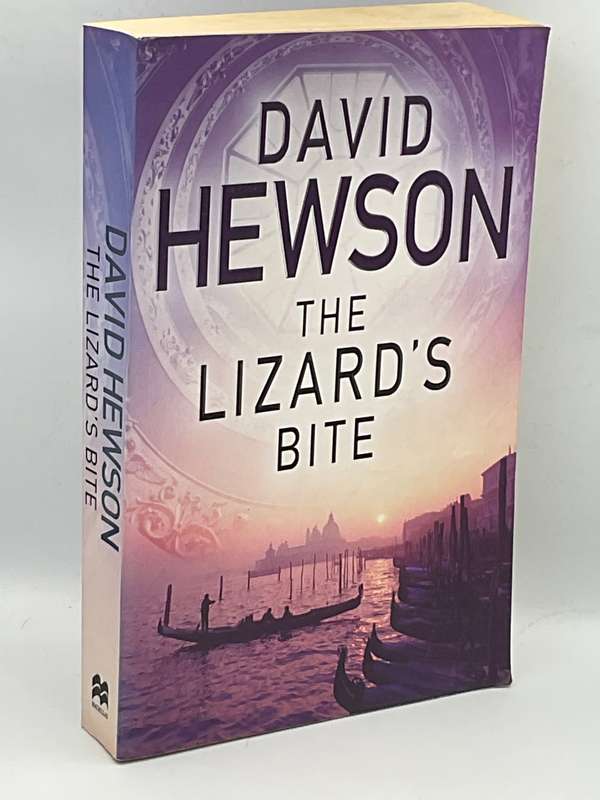 The Lizard's Bite by David Hewson | Nic Costa #4