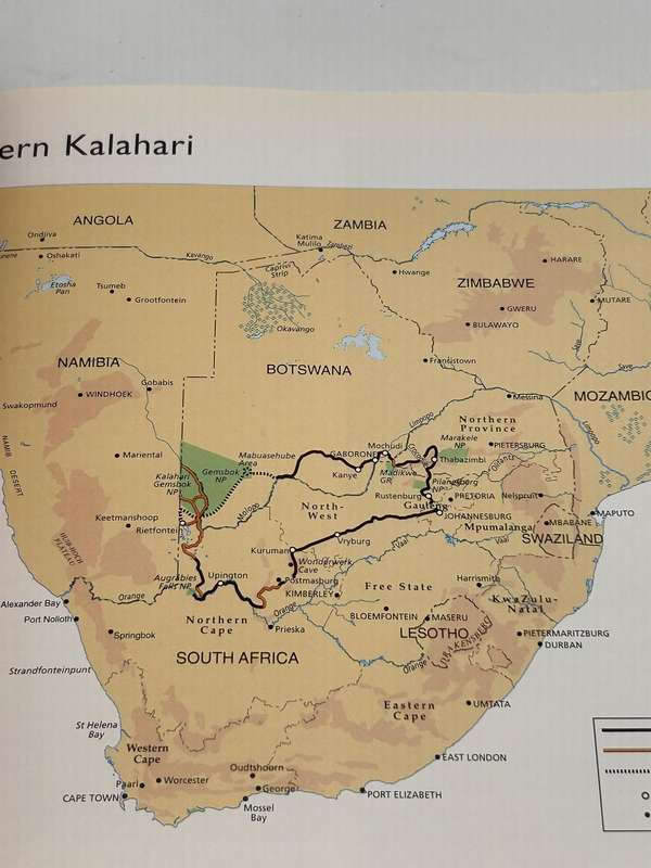 Overland through Southern Africa - 14 Tours & Maps by Willie and Sandra Olivier