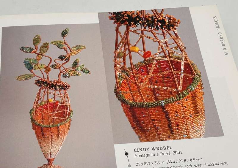 500 Beaded Objects: New Dimensions in Contemporary Beadwork