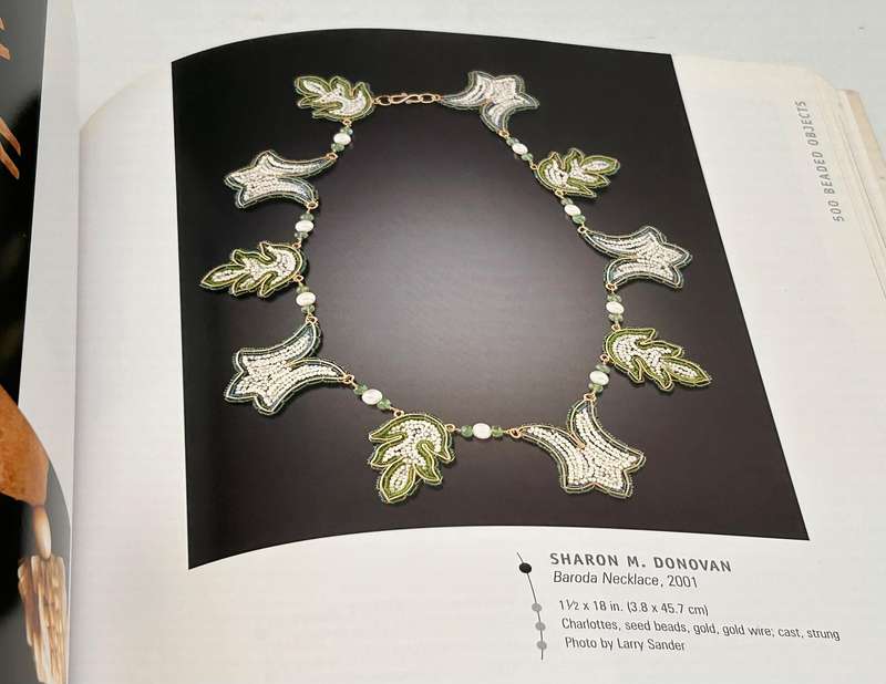 500 Beaded Objects: New Dimensions in Contemporary Beadwork