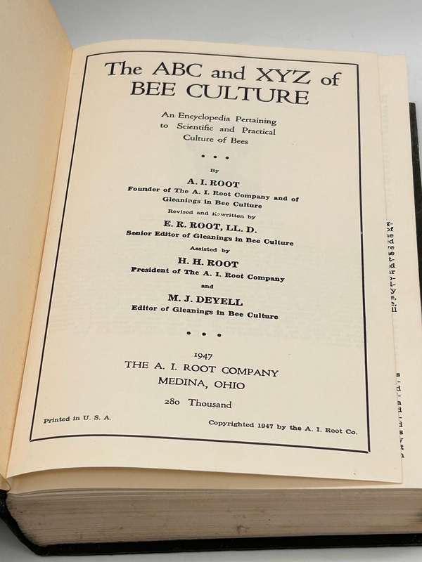 ABC and XYZ of Bee Culture  The A.I Root Bee Library 1947 Edition