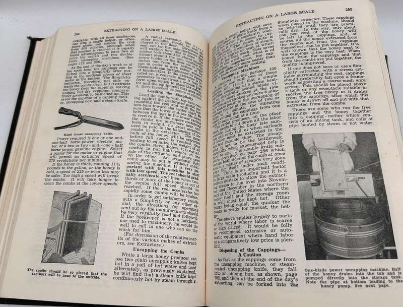 ABC and XYZ of Bee Culture  The A.I Root Bee Library 1947 Edition