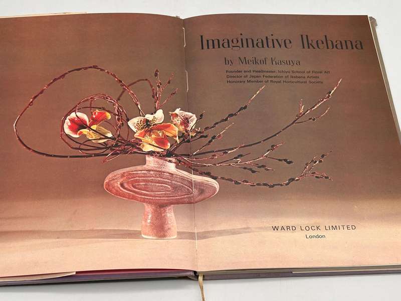Introducing Ikebana & Imaginative Ikebana ~ Meikof Kasuya