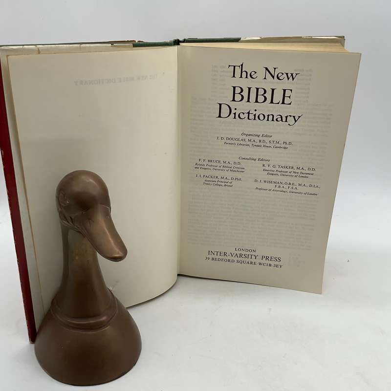 The New Bible Dictionary - J.D.Douglas | Inter-Varsity Press