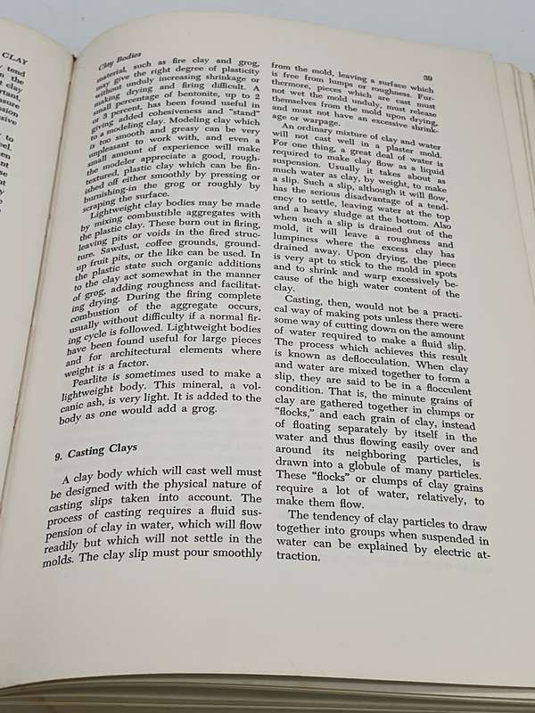 Clay and Glazes for the Potter Revised Edition - Daniel Rhodes