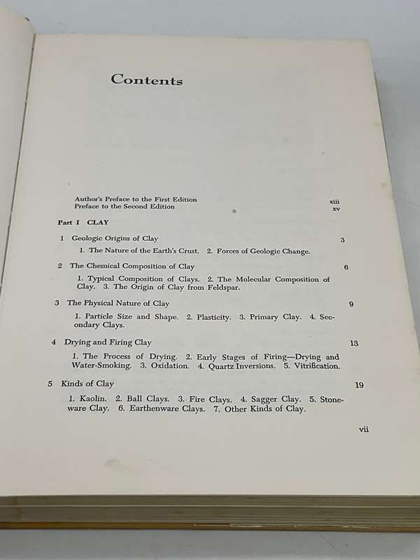 Clay and Glazes for the Potter Revised Edition - Daniel Rhodes