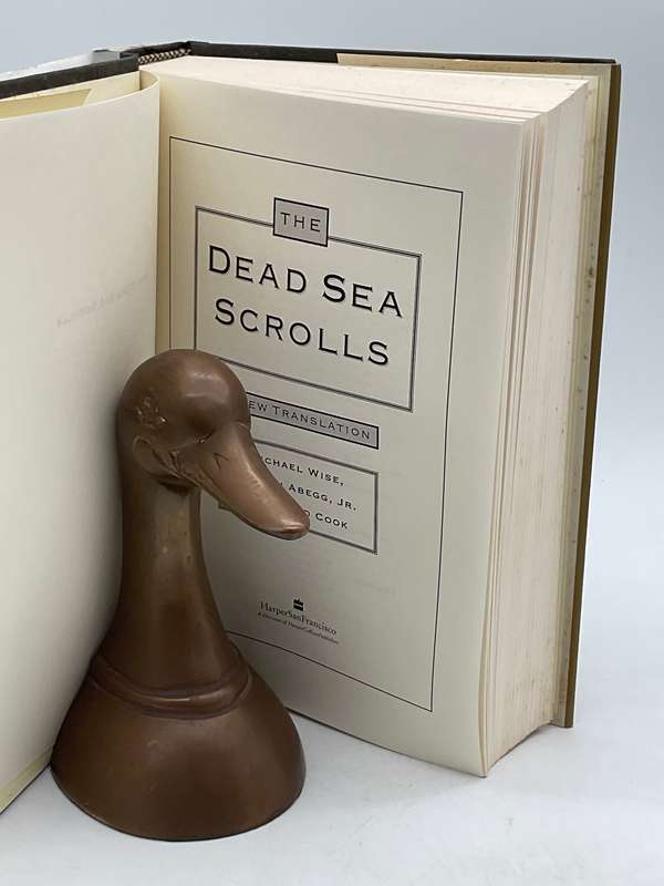The Dead Sea Scrolls: A New Translation - Michael O. Wise, Martin Abegg & Edward Cook