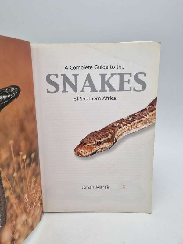 A Complete Guide to Snakes of Southern Africa - Johan Marais