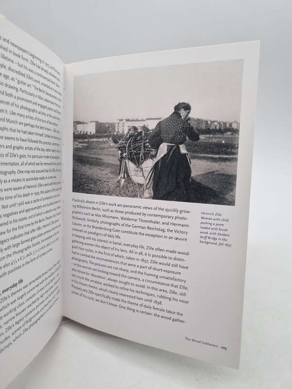 Photo Icons: The Story Behind The Pictures 1827-1991 Hans-Michael Koetzle