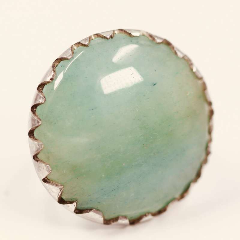 LARGE SOLID STERLING SILVER RING WITH NATURAL PREHNITE GEMSTONE