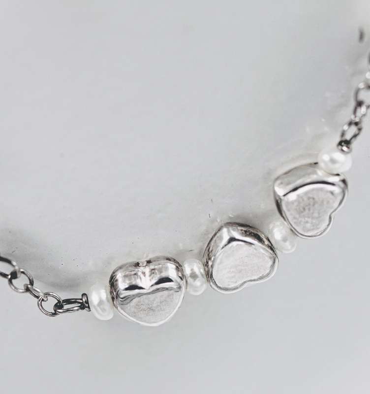 DAINTY VINTAGE STERLING SILVER HEART DESIGN PEARL PENDANT NECKLACE. 925