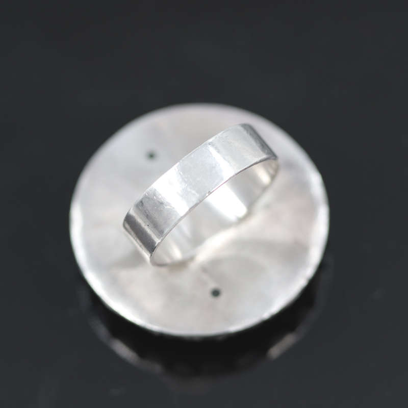 LARGE SOLID STERLING SILVER RING WITH NATURAL PREHNITE GEMSTONE