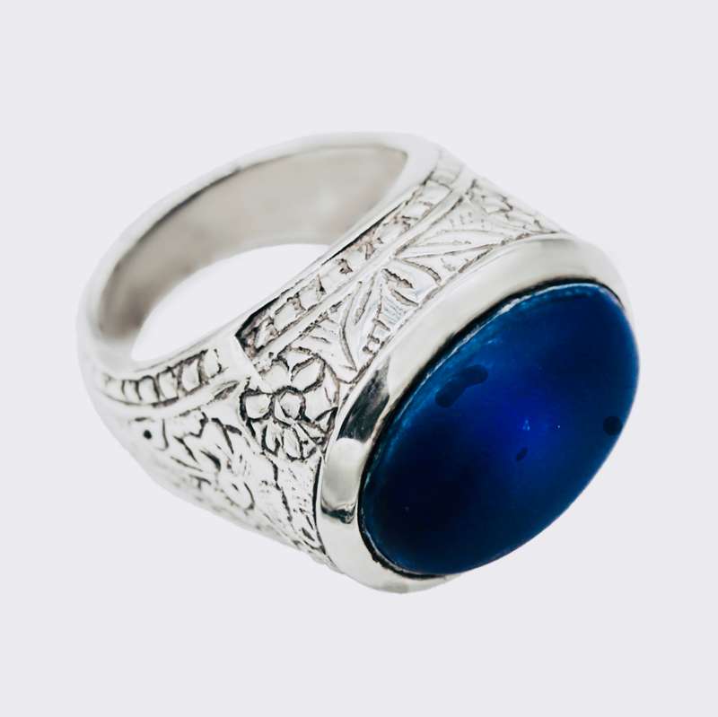 UNUSUAL HANDCRAFTED NATURAL LAPIS LAZULI SOLID STERLING SILVER RING RAISED DOME DESIGN