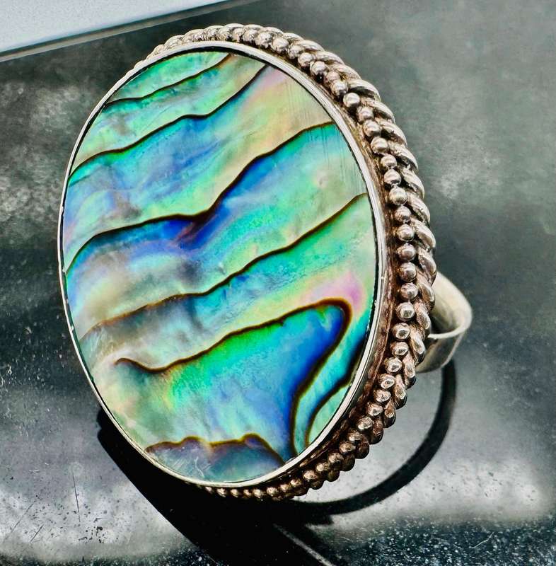 LARGE SOLID STERLING SILVER RING NATURAL ABALONE SHELL IN GLORIOUS PEACOCK COLOURS