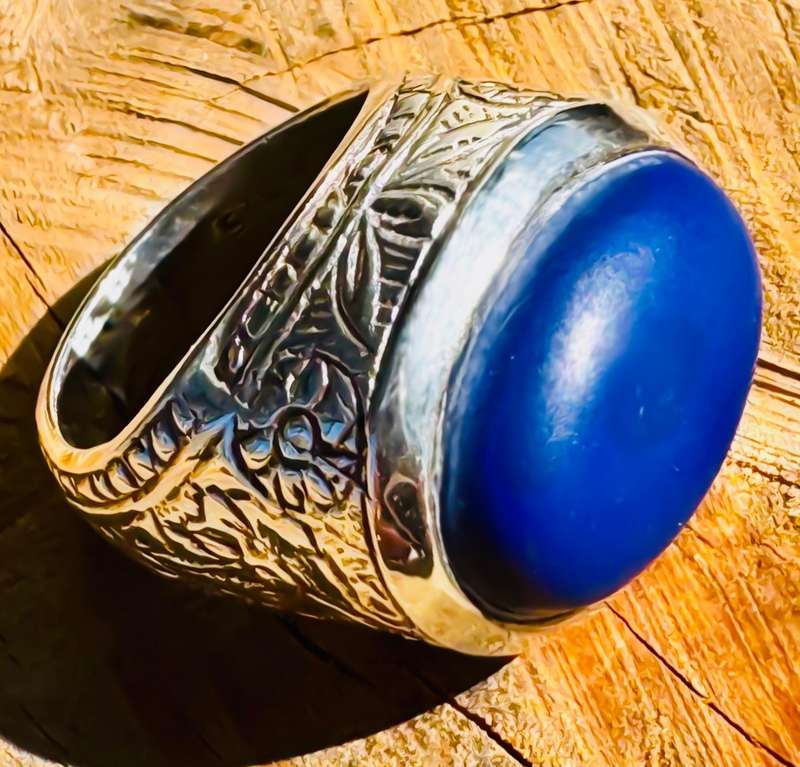 UNUSUAL HANDCRAFTED NATURAL LAPIS LAZULI SOLID STERLING SILVER RING RAISED DOME DESIGN