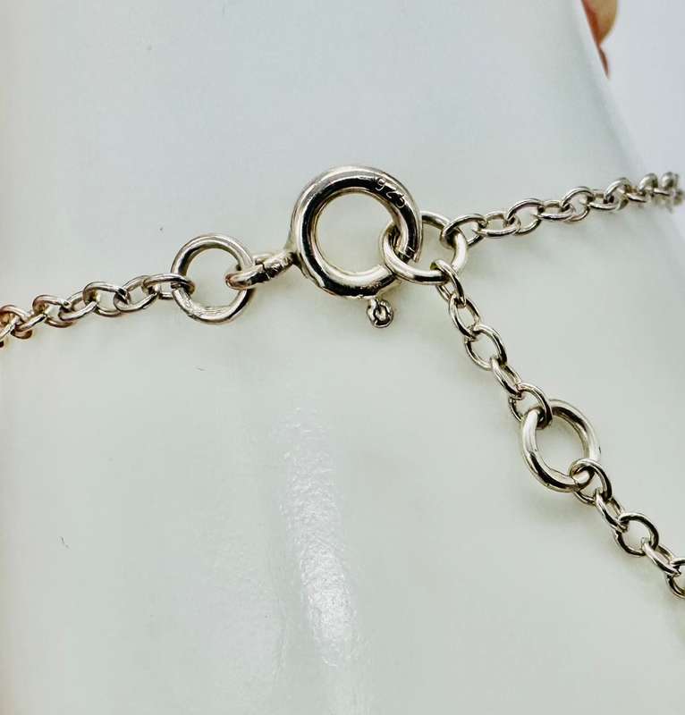 HANDCRAFTED PRETTY STERLING SILVER BRACELET CHAIN WITH PENDANT FEATURE - HEART KEYHOLE DESIGN