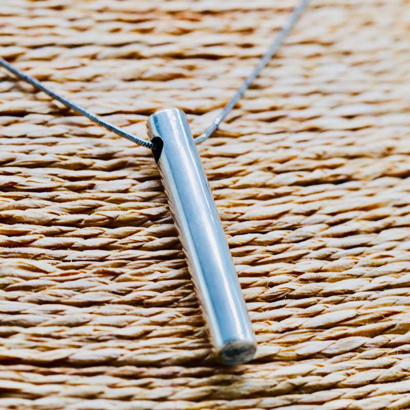SOLID STERLING SILVER MODERN PENDANT NECKLACE on STERLING SILVER `LIQUID LINK` CHAIN