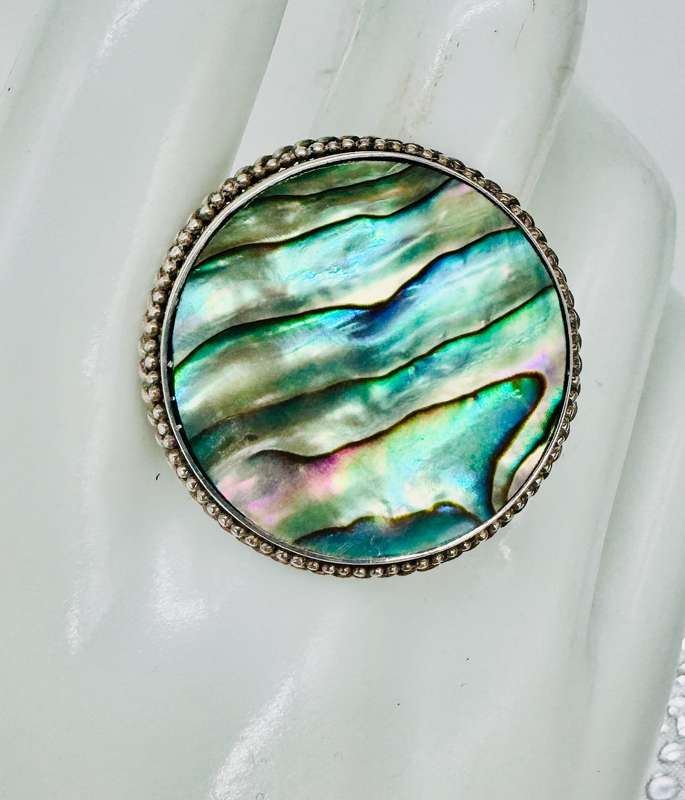 LARGE SOLID STERLING SILVER RING NATURAL ABALONE SHELL IN GLORIOUS PEACOCK COLOURS
