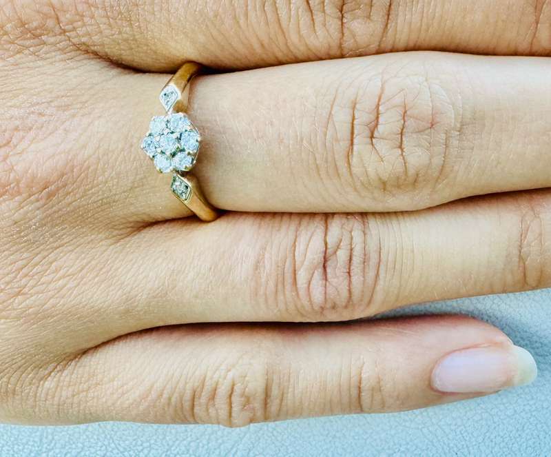 ENGLISH COLLECTABLE MILLENNIUM HALLMARK 9CT YELLOW GOLD DIAMOND RING