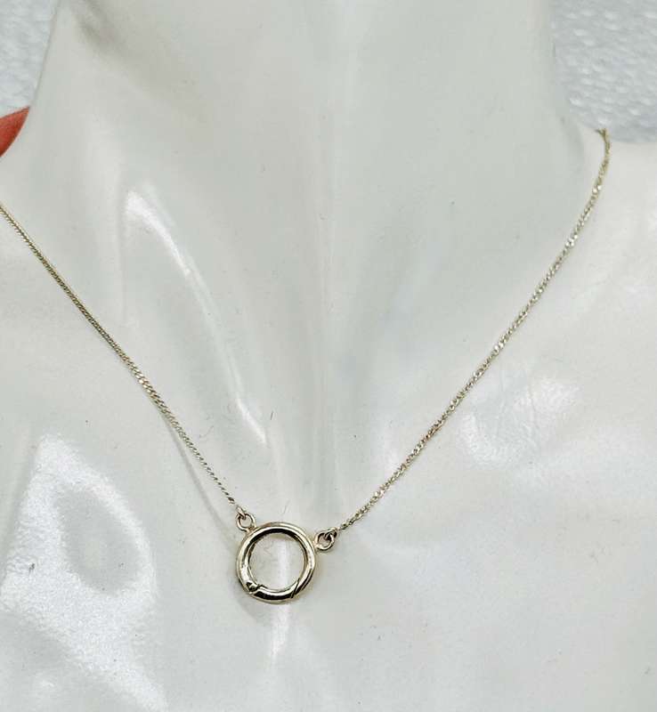 DAINTY STERLING SILVER SPRING HINGE MODERN NECKLACE TO BE WORN AS IS OR WITH ADDED PENDANT