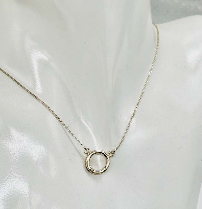 DAINTY STERLING SILVER SPRING HINGE MODERN NECKLACE TO BE WORN AS IS OR WITH ADDED PENDANT