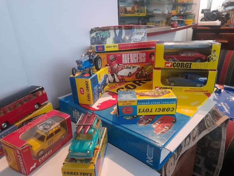 CORGI  reproduction boxes for sale both these boxes come with instructions